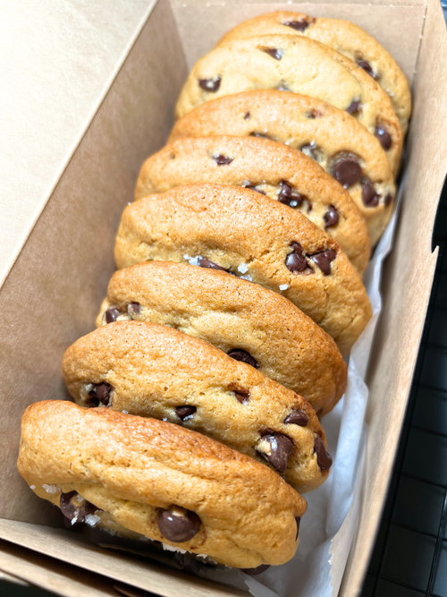 Chocolate Chip Cookies (8-pack)